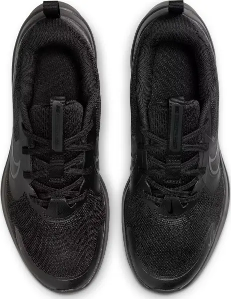 Кросівки підліткові Nike COSMIC RUNNER (GS) чорні HM4402-001