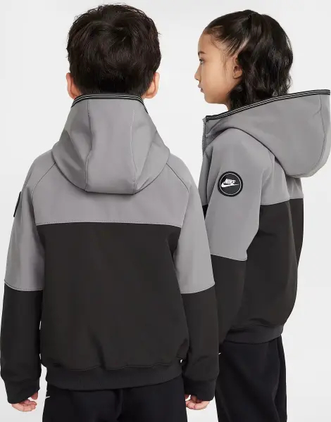 Куртка дитяча Nike FUTURA SOFTSHELL сіро-чорна 86L975-M19