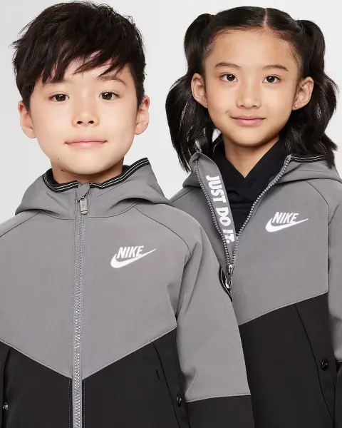 Куртка дитяча Nike FUTURA SOFTSHELL сіро-чорна 86L975-M19