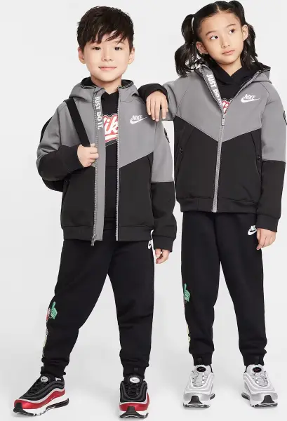 Куртка дитяча Nike FUTURA SOFTSHELL сіро-чорна 86L975-M19