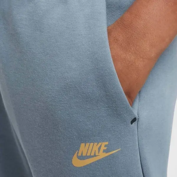 Спортивные штаны подростковые Nike SPORTSWEAR TECH FLEECE дымчато-серые HV5869-065