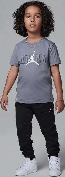 Спортивный комплект детский Nike JORDAN SNEAKER SCHOOL серо-черный 85D722-023