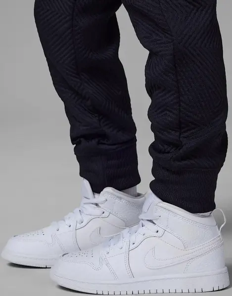 Спортивный комплект детский Nike JORDAN SNEAKER SCHOOL серо-черный 85D722-023