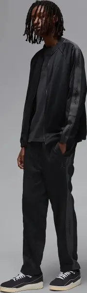 Спортивный костюм Nike JORDAN ESSENTIALS TRACKSUIT черный HF9339-010__HF9341-010