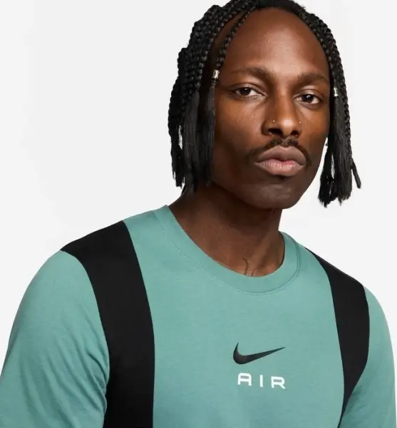 Футболка Nike AIR зелено-чорна FN7702-361