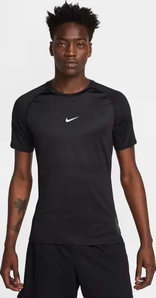 Футболка Nike PRO BREATHE SLIM-FIT чорна HJ4055-010