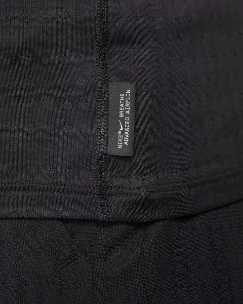 Футболка Nike PRO BREATHE SLIM-FIT чорна HJ4055-010