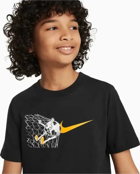 Футболка подростковая Nike SPORTSWEAR TEE SOCCER BALL FA23 черная FD3974-010