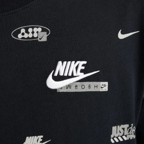 Футболка подростковая Nike SPORTSWEAR черная HM5851-010