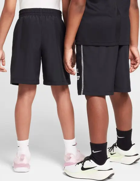 Шорты подростковые Nike MULTI DRI-FIT WOVEN черные HJ3801-010