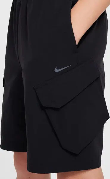 Шорти підліткові Nike SPORTSWEAR CITY UTILITY чорні FZ4903-010