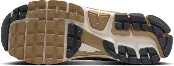 Кросівки Nike ZOOM VOMERO 5 біло-срібно-золоті FJ4151-006