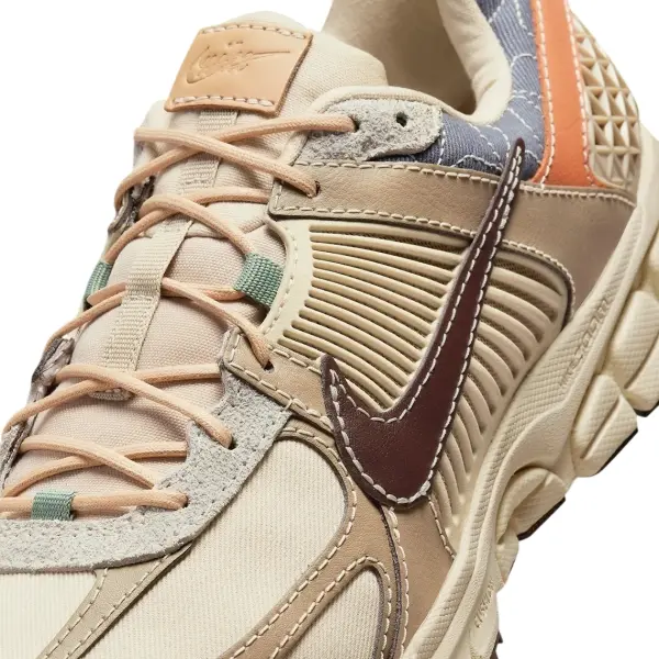Кроссовки Nike ZOOM VOMERO 5 светло-коричнево-оранжево-серые FZ5051-121
