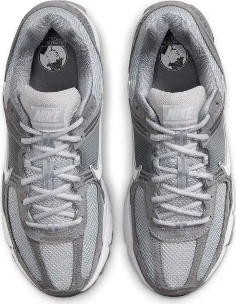 Кросівки Nike ZOOM VOMERO 5 сіро-білі HF1553-003