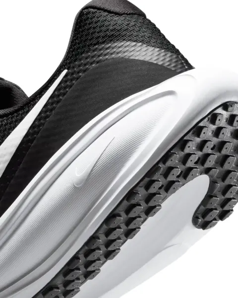 Кроссовки беговые Nike REVOLUTION 8 черные HJ9198-003