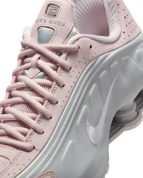 Кросівки жіночі Nike SHOX R4 світло-рожево-срібні AR3565-600
