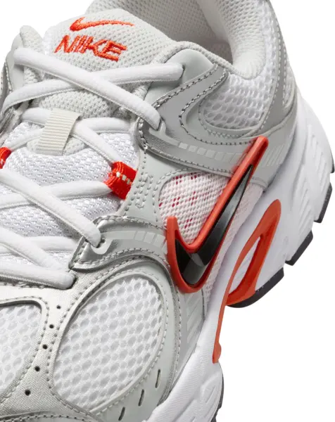 Кросівки жіночі Nike V5 RNR біло-срібно-помаранчеві HQ7901-100