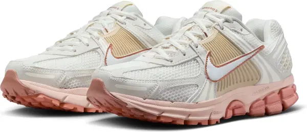 Кросівки жіночі Nike ZOOM VOMERO 5 біло-бежево-коралові FJ2028-002