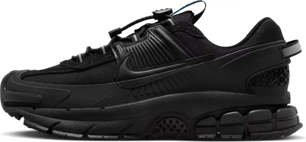 Кросівки жіночі Nike ZOOM VOMERO ROAM WINTERIZED чорні HQ2181-004