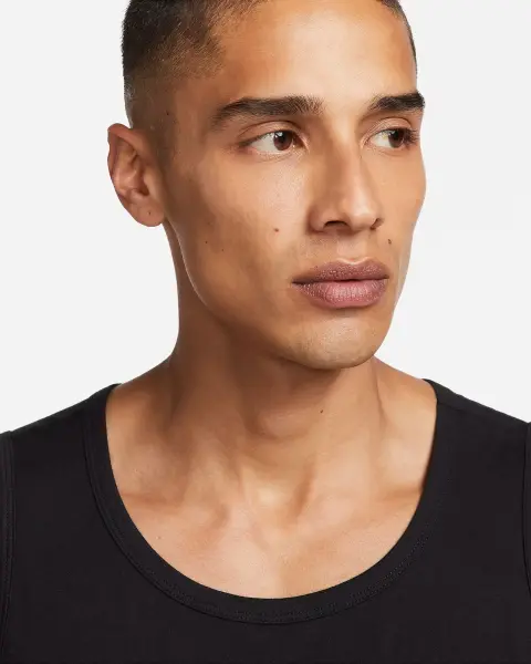 Майка Nike SPORTSWEAR TANK ICON FUTURA черная AR4991-013