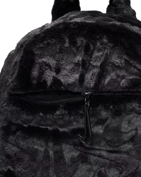 Рюкзак женский Nike SPORTSWEAR FUTURA FUR черный FZ1328-010