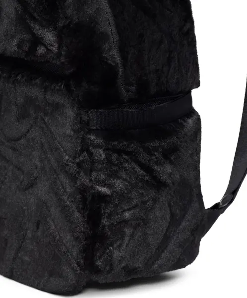 Рюкзак женский Nike SPORTSWEAR FUTURA FUR черный FZ1328-010