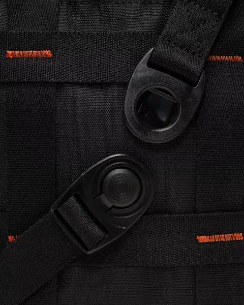 Сумка через плече Nike SPORTSWEAR CARGO чорно-помаранчева HF8106-010