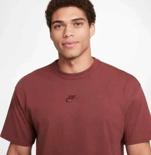 Футболка Nike SPORTSWEAR PREMIUM ESSENTIALS бордовая DO7392-231