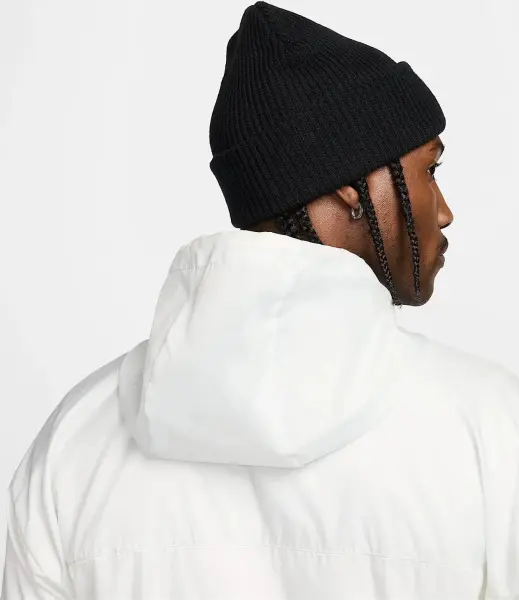 Шапка Nike PEAK FUTURA BEANIE чорна HF0326-010