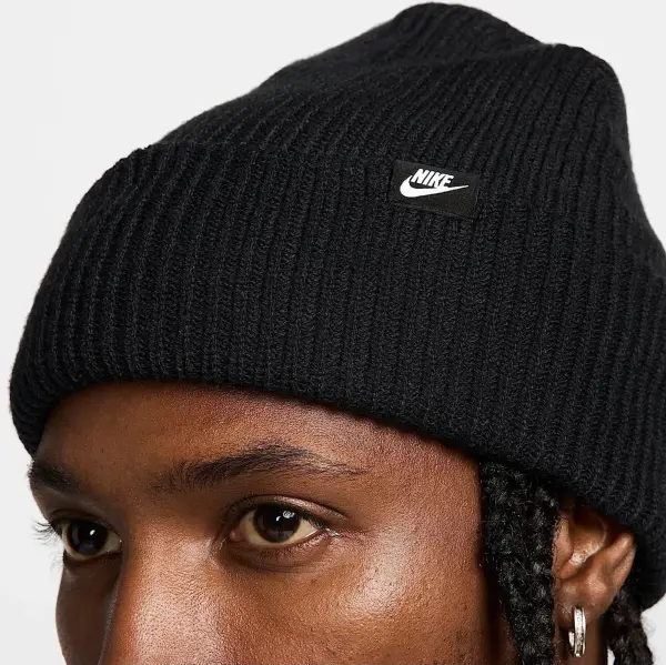 Шапка Nike PEAK FUTURA BEANIE чорна HF0326-010