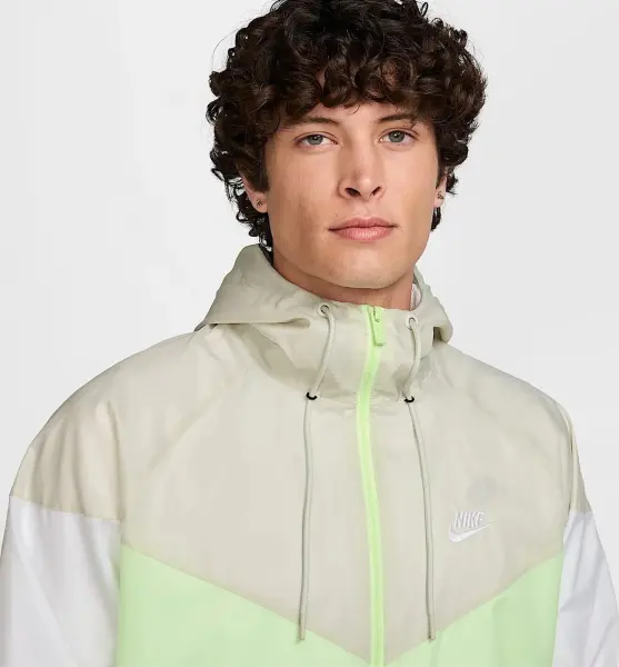 Ветровка Nike SPORTSWEAR WINDRUNNER HOODED JACKET салатово-бежево-белая DA0001-701