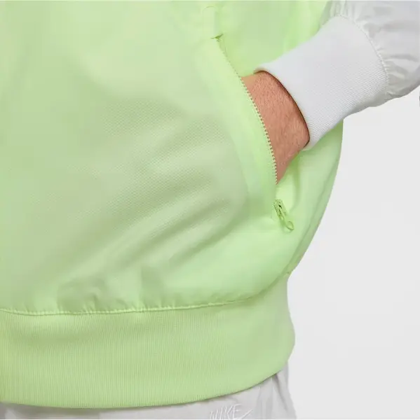 Ветровка Nike SPORTSWEAR WINDRUNNER HOODED JACKET салатово-бежево-белая DA0001-701