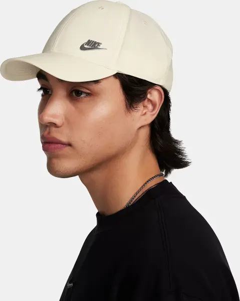 Кепка Nike DRI-FIT CLUB STRUCTURED METAL LOGO кремовая FB5371-113
