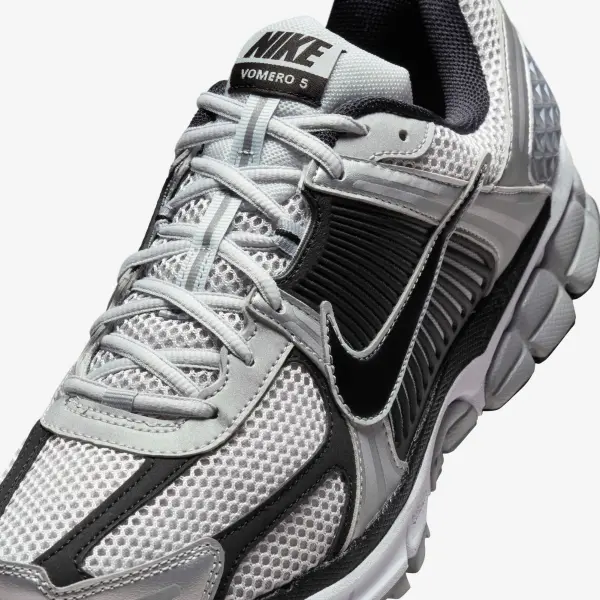 Кросівки Nike ZOOM VOMERO 5 біло-чорно-срібні FJ4151-004