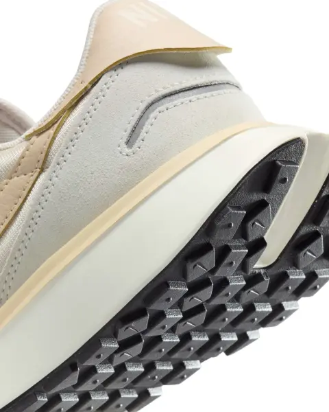 Кросівки жіночі Nike PHOENIX WAFFLE бежево-кремові FD2196-104