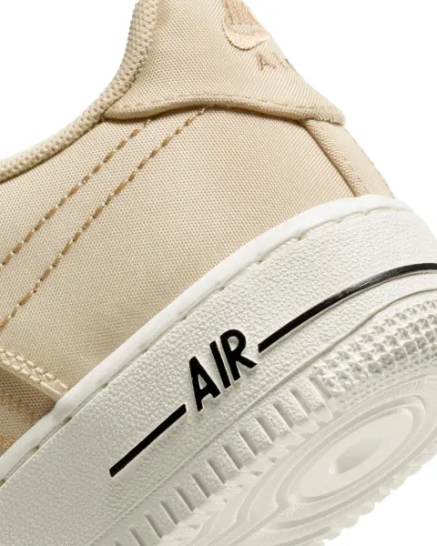 Кросівки підліткові Nike AIR FORCE 1 LV8 3 (GS) бежево-жовті DV1622-100