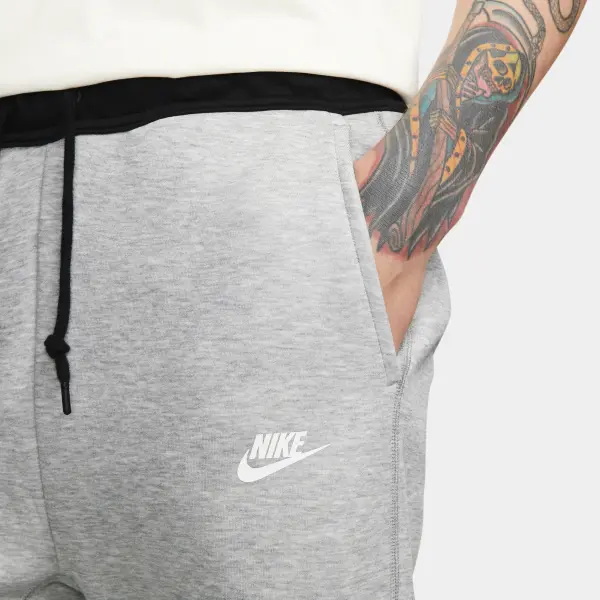 Спортивный костюм Nike SPORTSWEAR TECH FLEECE серо-черный FB7921-064__FB8002-064