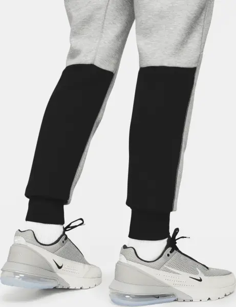 Спортивный костюм Nike SPORTSWEAR TECH FLEECE серо-черный FB7921-064__FB8002-064