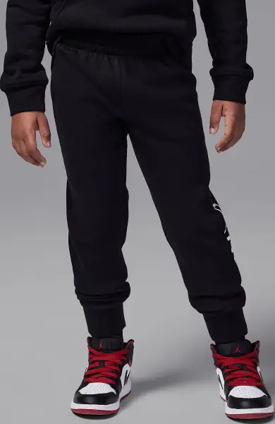 Спортивний костюм дитячий Nike JORDAN BASELINE чорний 85D675-023