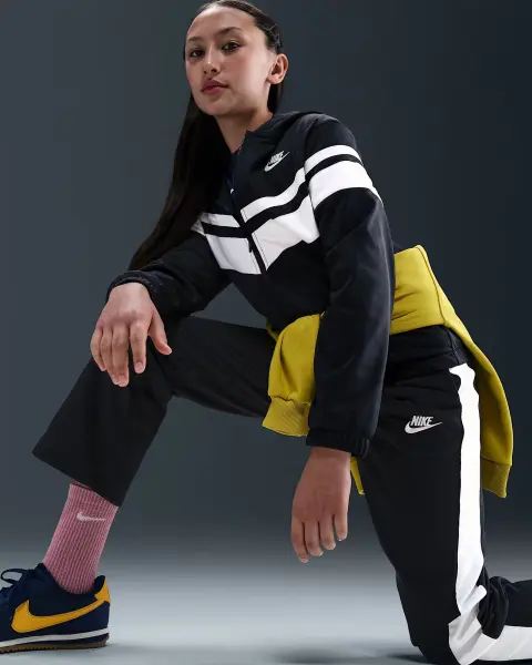 Спортивный костюм подростковый Nike SPORTSWEAR DRI-FIT HOODED черно-белый HQ9316-010