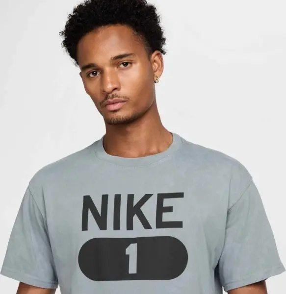 Футболка Nike GYM CULTURE сіра HJ3626-084