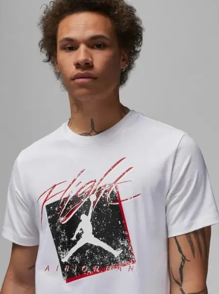 Футболка Nike JORDAN GRAPHIC біла DX9593-100