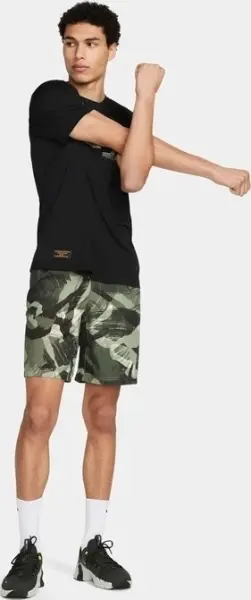 Шорти Nike FORM DRI-FIT 23CM UNLINED VERSATILE оливково-зелений камуфляж FN3046-386
