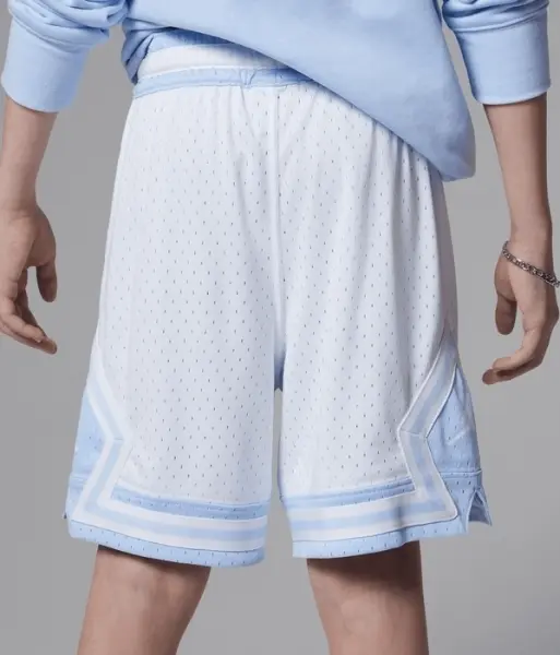 Шорты подростковые Nike JORDAN SPORT DRI-FIT DIAMOND голубо-белые 95D313-J3H