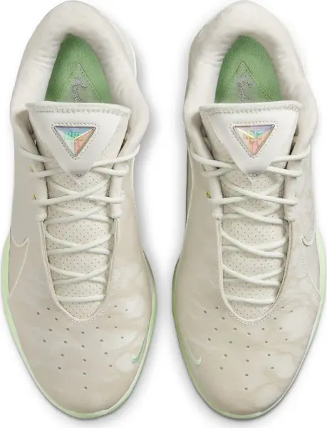 Кросівки баскетбольні Nike LEBRON XXII бежево-лаймові FZ1094-002