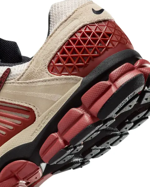 Кросівки Nike ZOOM VOMERO 5 бежево-червоно-чорні HF1553-201