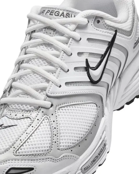 Кросівки Nike AIR PEGASUS 2005 біло-срібні HQ3031-003