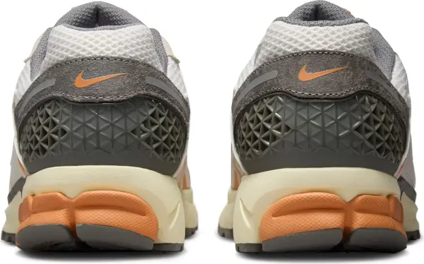 Кросівки Nike ZOOM VOMERO 5 бежево-сіро-помаранчеві IB7469-030