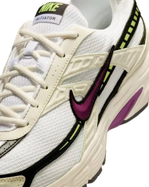 Кроссовки Nike INITIATOR кремово-черно-фиолетовые IB8913-100