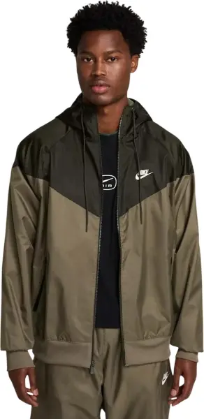 Ветровка Nike SPORTSWEAR WINDRUNNER HOODED JACKET оливковая DA0001-222